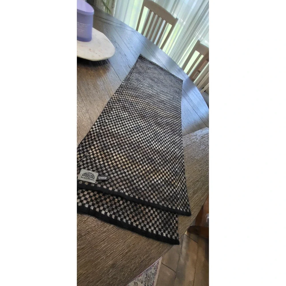 Irish McKernan Wool Scarf 85% Merino Wool 15% Angora Checkerboard Beige Black